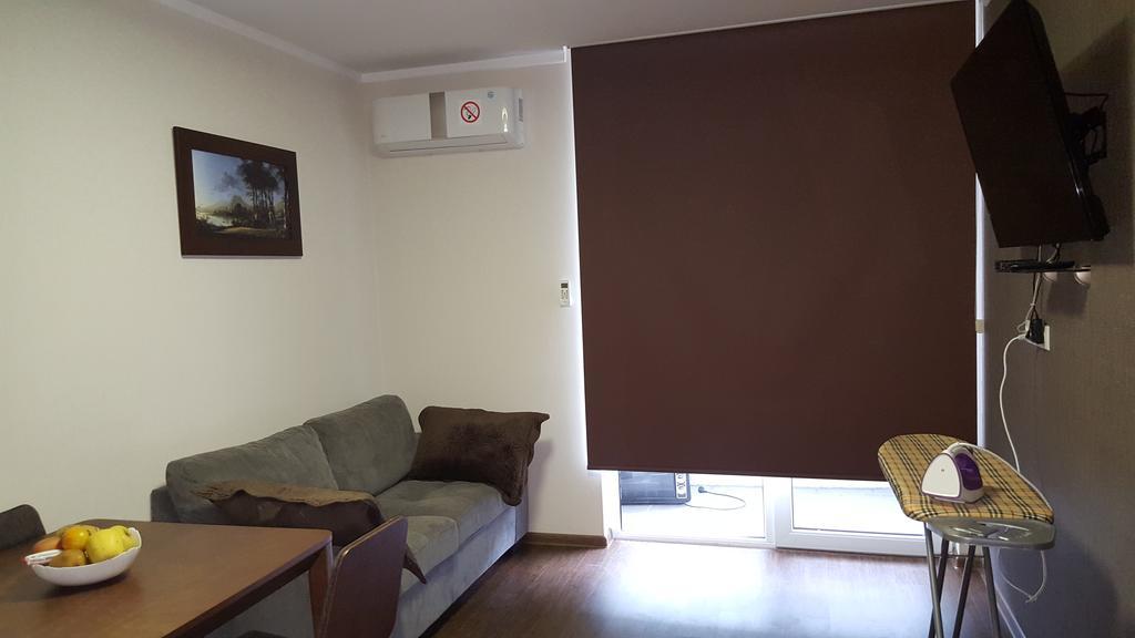 Mimino Apartment Deluxe First Line 巴统 外观 照片